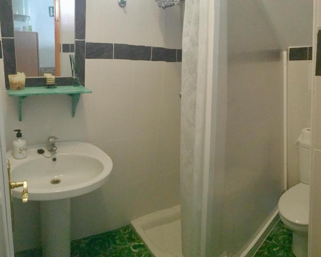 בית הארחה אורגיווה 	La Granada מראה חיצוני תמונה